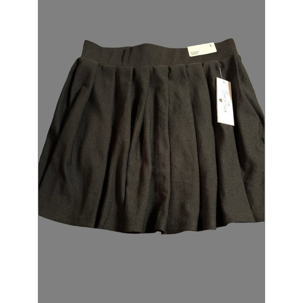 Love Streak Juniors Black Pleated Short Skirt